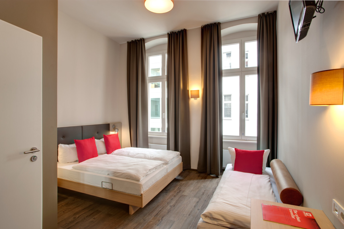 Multi-bed MEININGER Hotel Berlin Mitte "Humboldthaus"