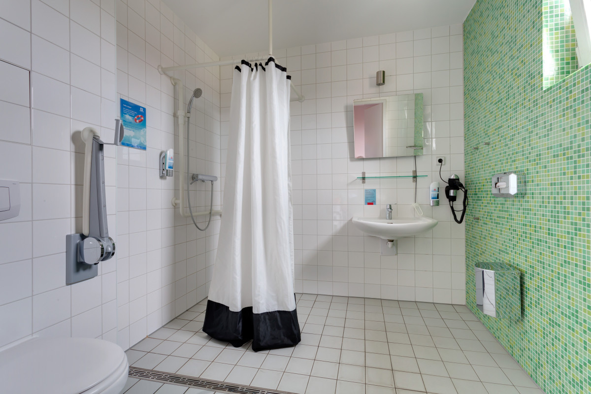 Accessible rooms MEININGER Hotel Berlin Alexanderplatz