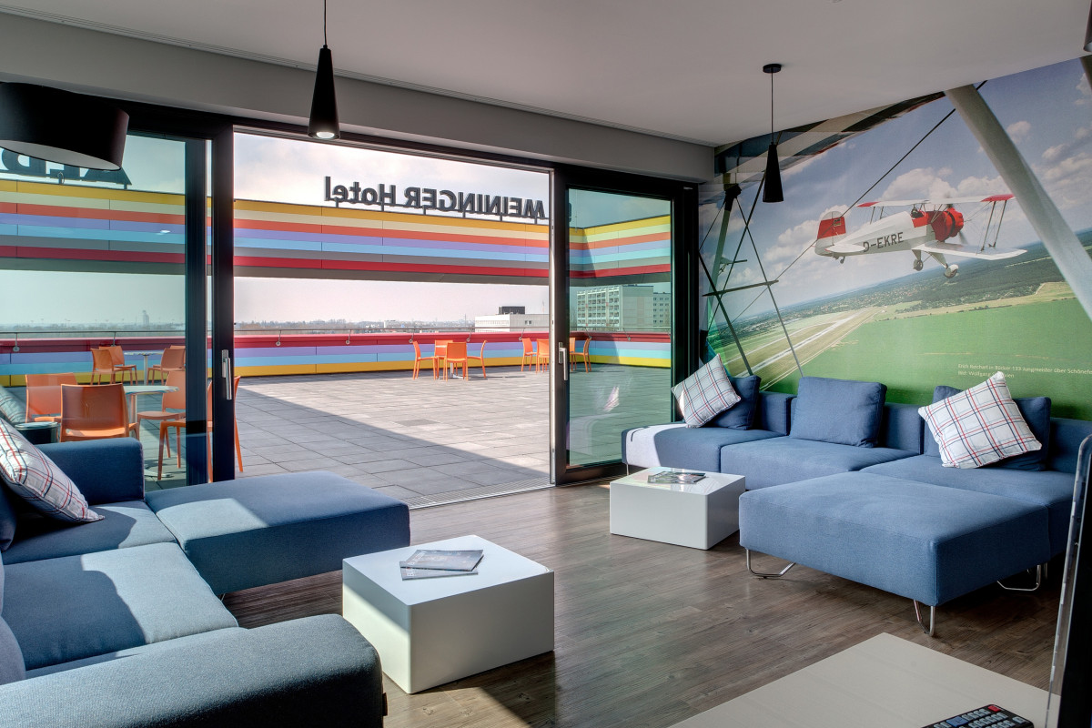 Lounge MEININGER Hotel Berlin Airport