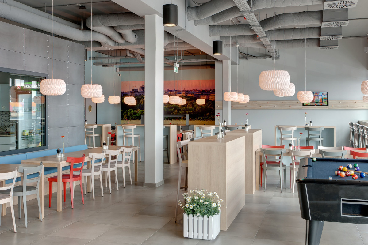 Breakfast room MEININGER Hotel Berlin Airport