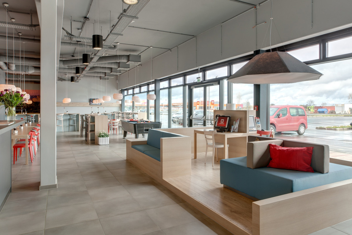 Lounge MEININGER Hotel Berlin Airport