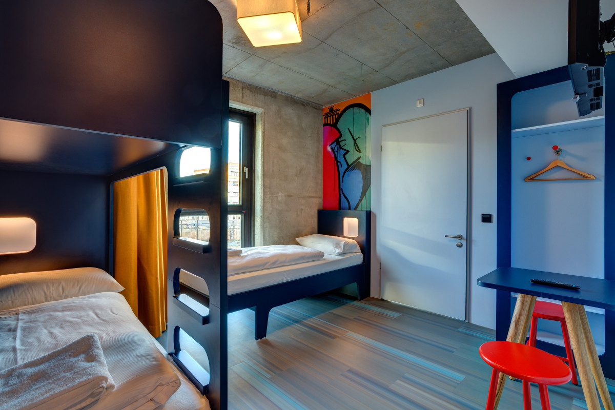 Accessible rooms MEININGER Hotel Berlin East Side Gallery