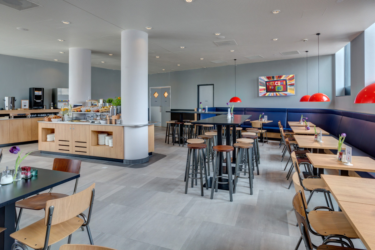 Breakfast room MEININGER Hotel Amsterdam Amstel