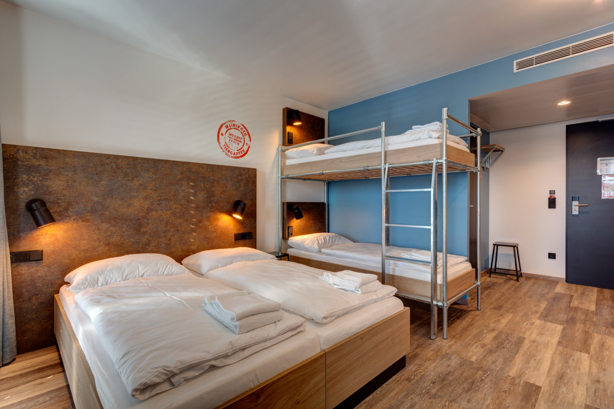 Multi-bed MEININGER Hotel Berlin Tiergarten