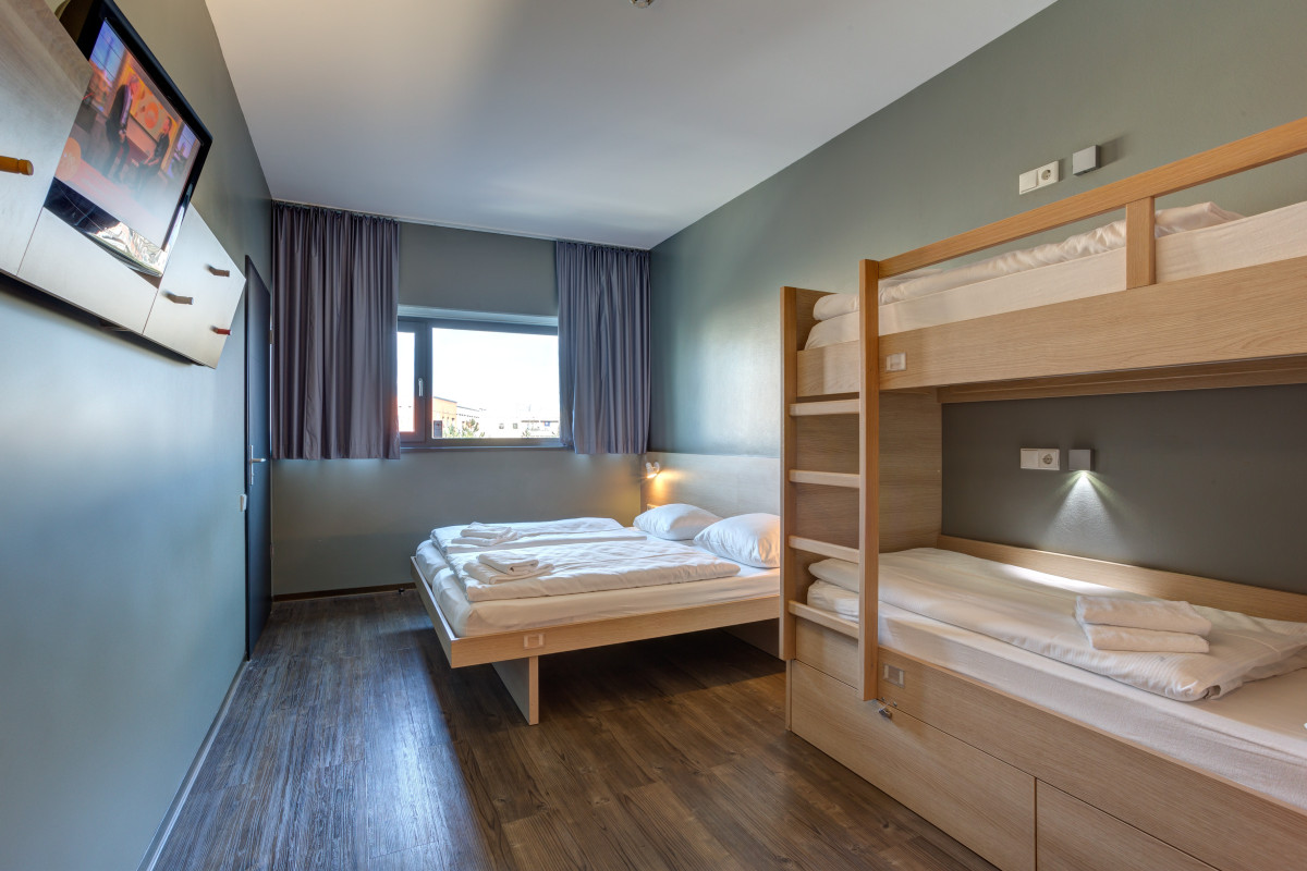 Family Room MEININGER Hotel Berlin Airport