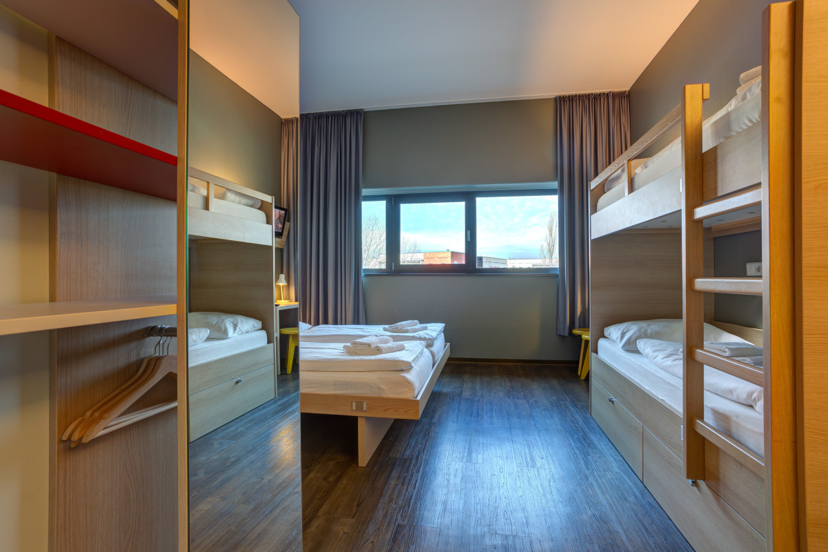 Dormitory MEININGER Hotel Berlin Airport