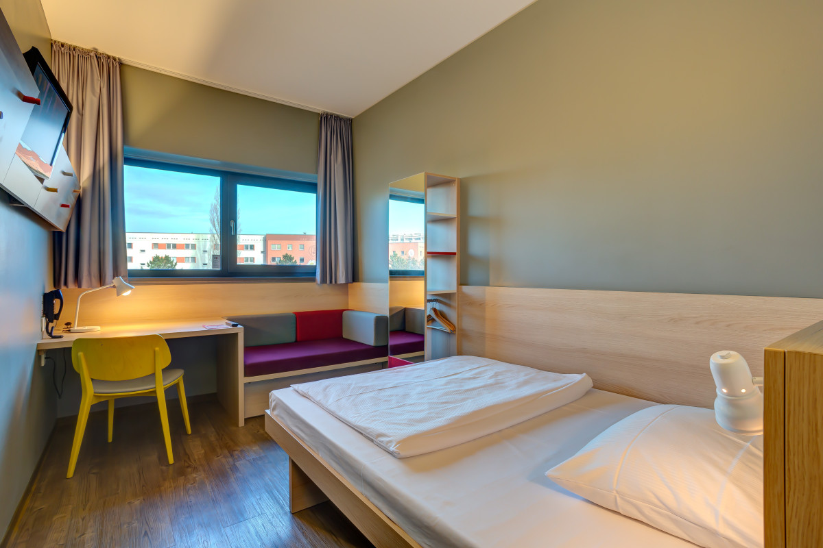 Double Room MEININGER Hotel Berlin Airport