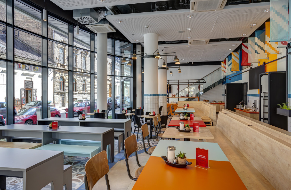 Breakfast room MEININGER Budapest Great Market Hall