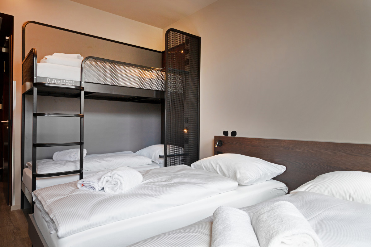 Dormitory MEININGER Hotel Bremen Hauptbahnhof