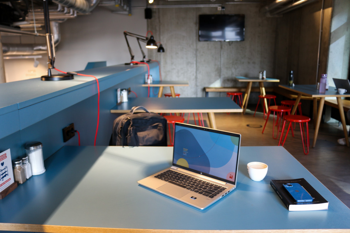 Coworking Space MEININGER Hotel Berlin East Side Gallery