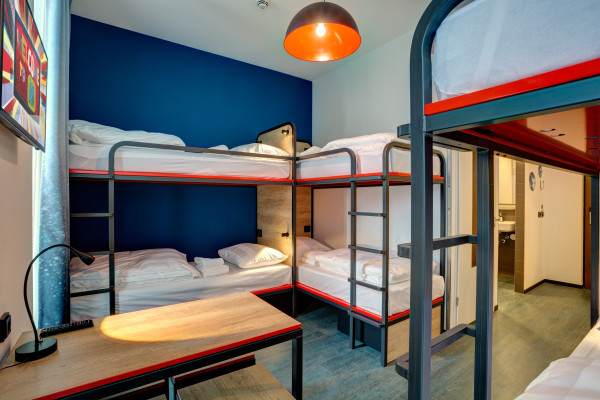 6-bed room (only bunk beds)